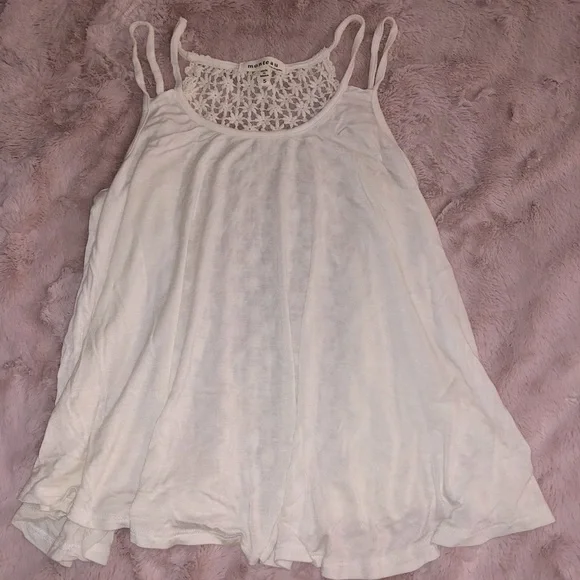 NEW Flowy White Laced Back Tank - Monteau - Picture 1 of 5
